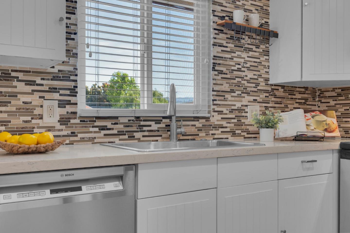 Detail Gallery Image 12 of 53 For 1518 Day Ave a,  San Mateo,  CA 94403 - 3 Beds | 1 Baths