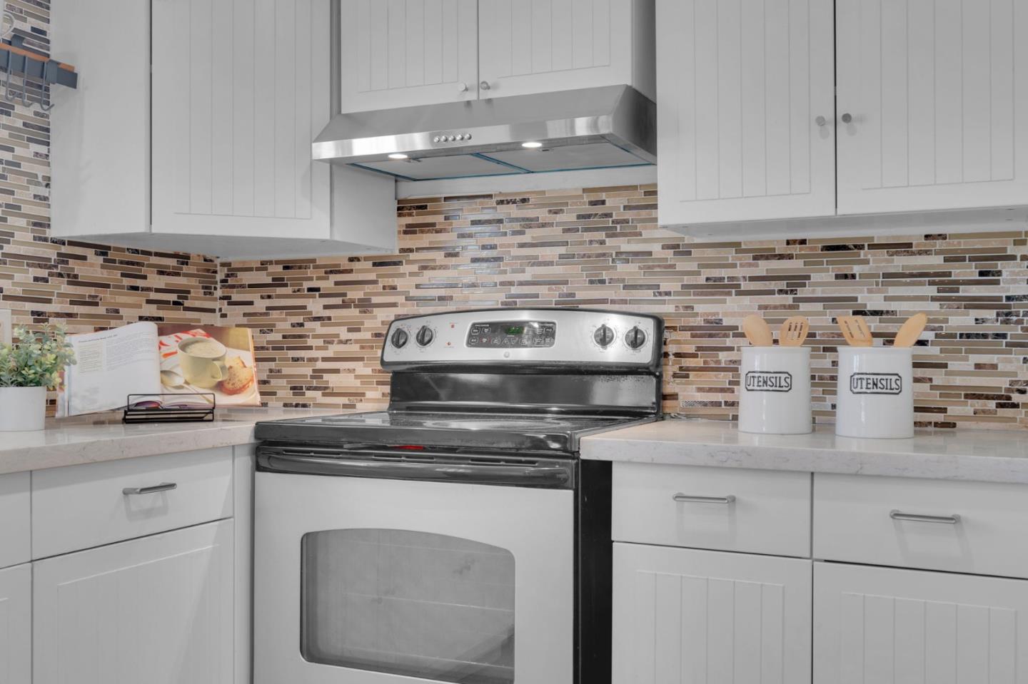 Detail Gallery Image 13 of 53 For 1518 Day Ave a,  San Mateo,  CA 94403 - 3 Beds | 1 Baths