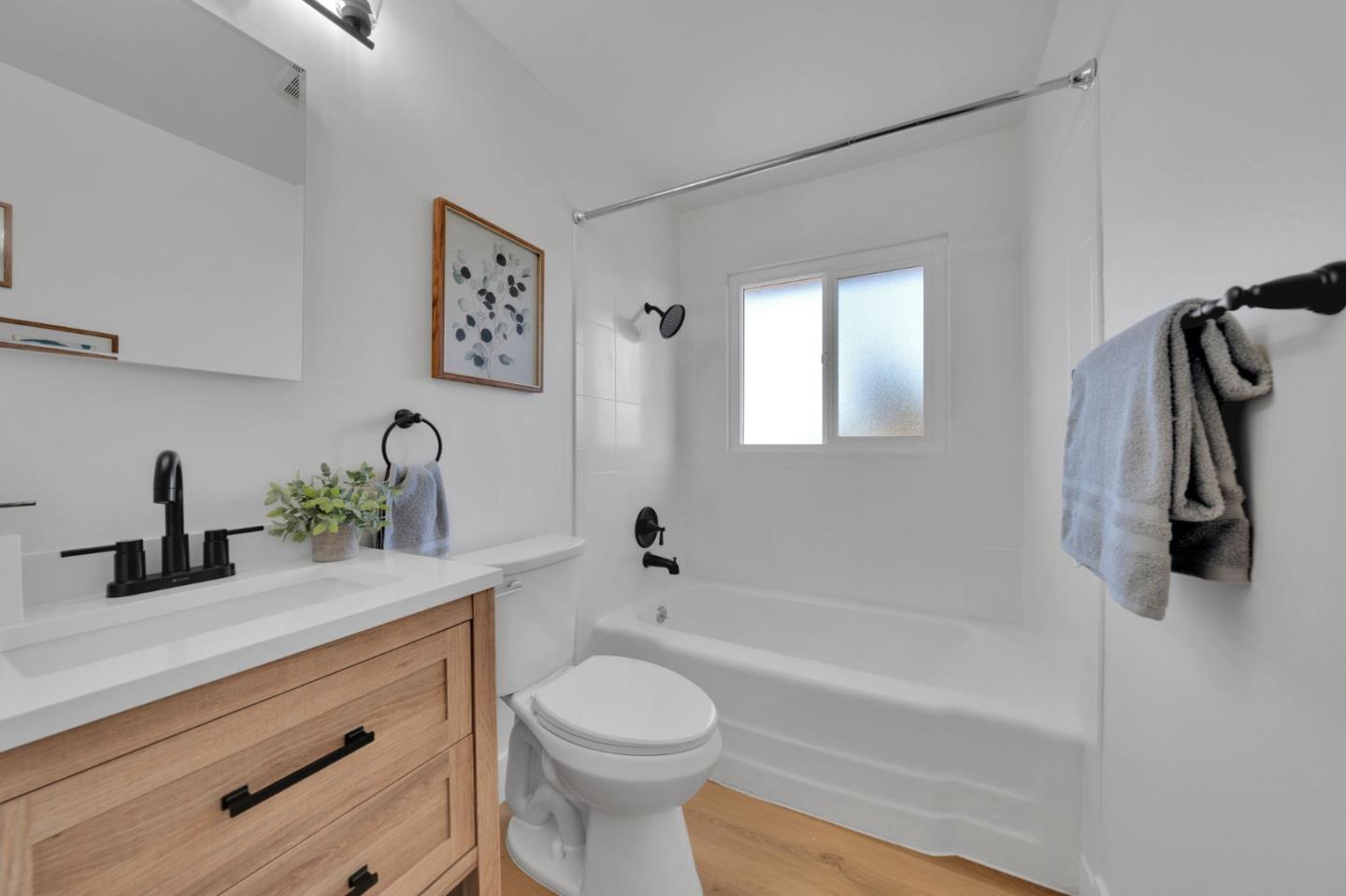Detail Gallery Image 21 of 53 For 1518 Day Ave a,  San Mateo,  CA 94403 - 3 Beds | 1 Baths