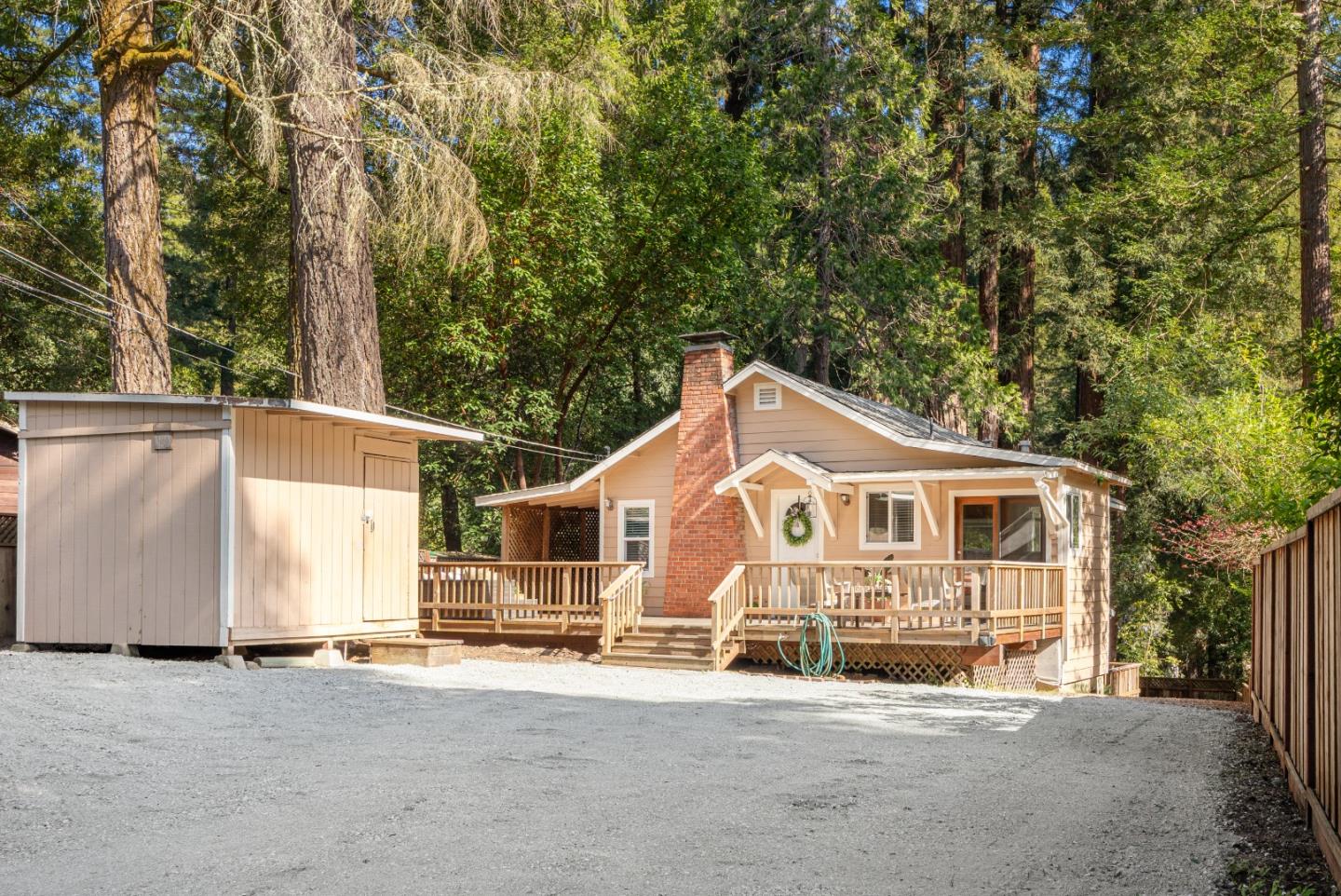 Detail Gallery Image 1 of 36 For 13950 Bear Creek, Boulder Creek,  CA 95006 - 4 Beds | 2 Baths