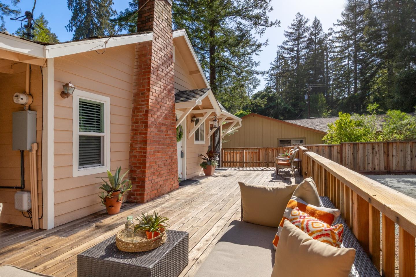 Detail Gallery Image 4 of 36 For 13950 Bear Creek, Boulder Creek,  CA 95006 - 4 Beds | 2 Baths