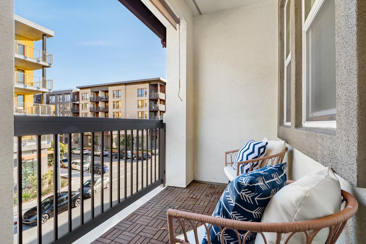 Detail Gallery Image 3 of 20 For 1587 De Rome Dr #3,  San Jose,  CA 95131 - 2 Beds | 2 Baths