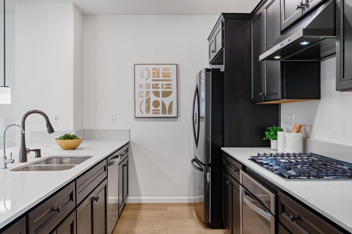 Detail Gallery Image 8 of 20 For 1587 De Rome Dr #3,  San Jose,  CA 95131 - 2 Beds | 2 Baths