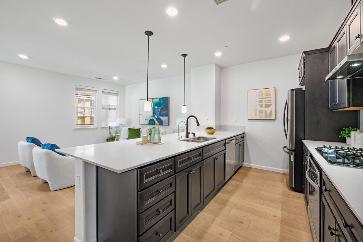 Detail Gallery Image 9 of 20 For 1587 De Rome Dr #3,  San Jose,  CA 95131 - 2 Beds | 2 Baths
