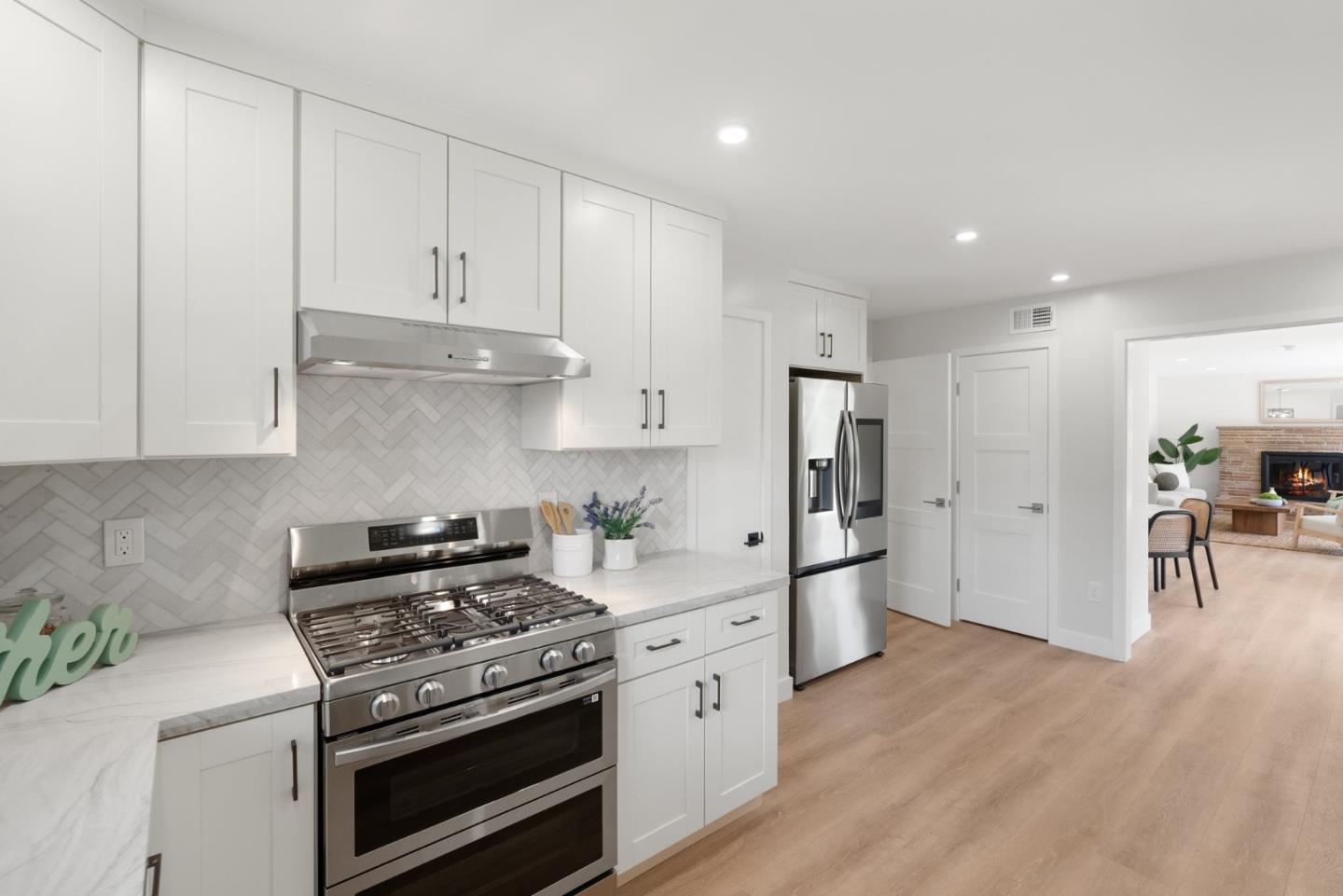 Detail Gallery Image 4 of 22 For 119 Michael Way, Santa Clara,  CA 95051 - 3 Beds | 2 Baths
