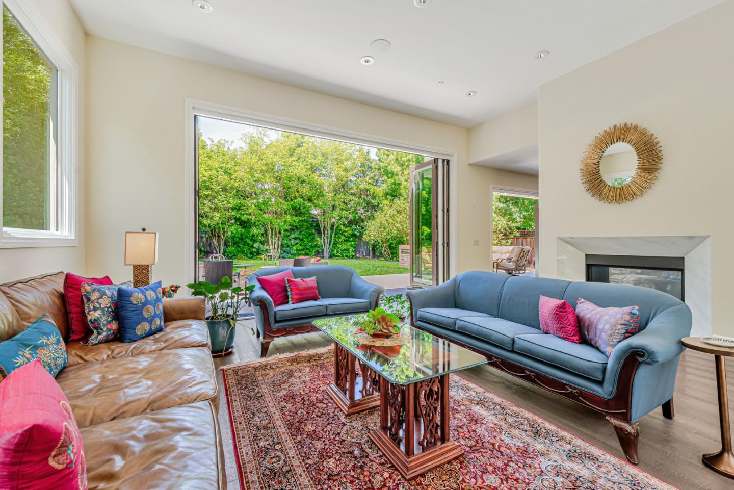 Detail Gallery Image 10 of 59 For 1998 Camino a Los Cerros, Menlo Park,  CA 94025 - 5 Beds | 4/1 Baths