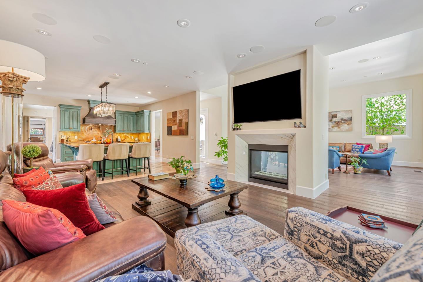 Detail Gallery Image 16 of 59 For 1998 Camino a Los Cerros, Menlo Park,  CA 94025 - 5 Beds | 4/1 Baths