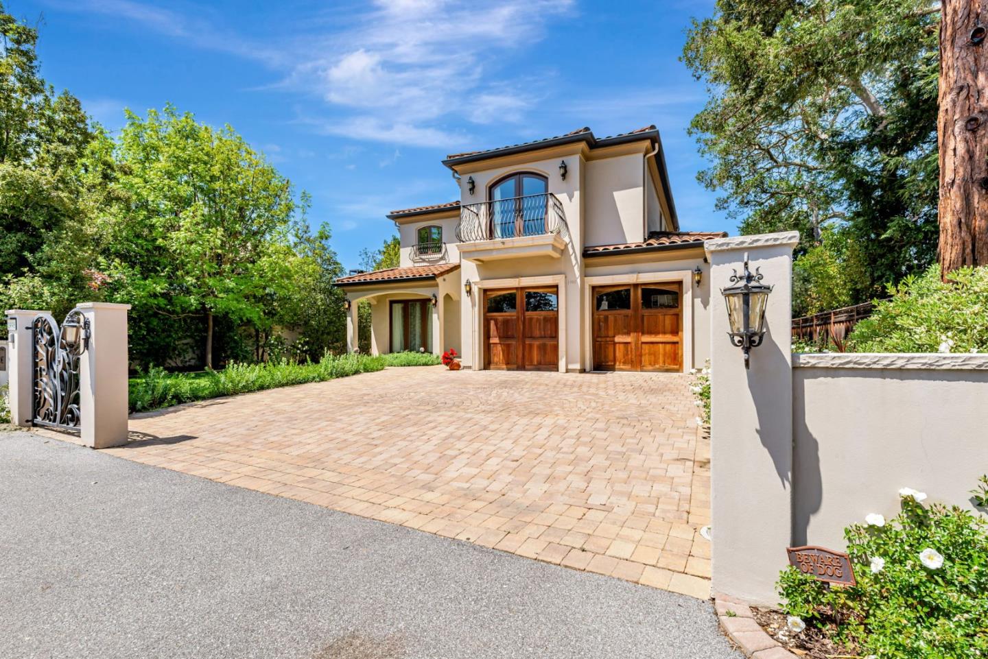 Detail Gallery Image 2 of 59 For 1998 Camino a Los Cerros, Menlo Park,  CA 94025 - 5 Beds | 4/1 Baths