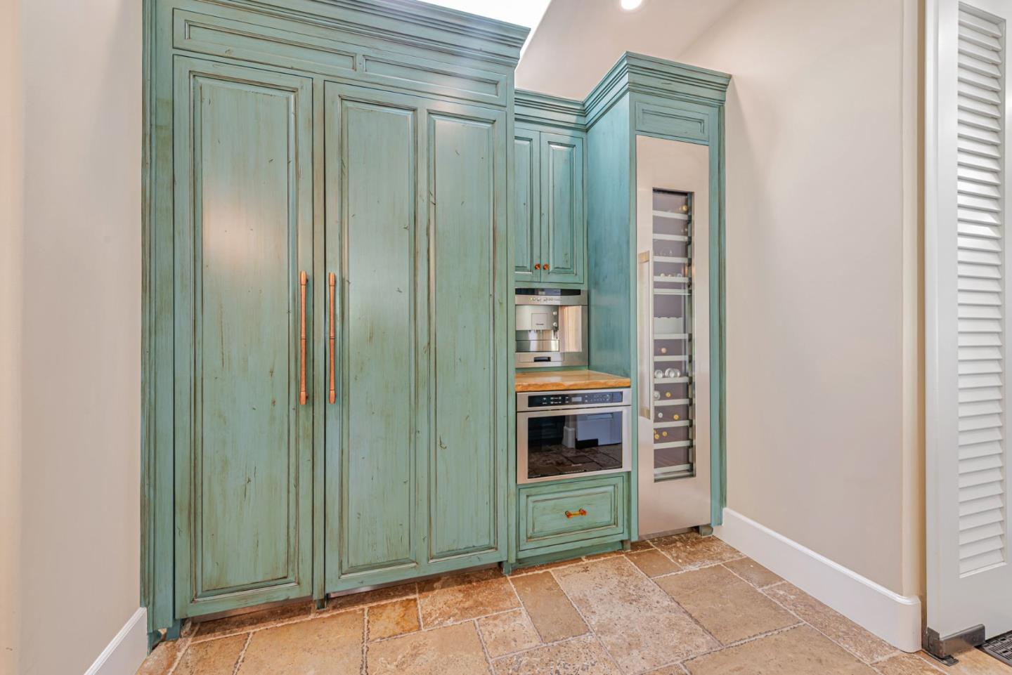Detail Gallery Image 21 of 59 For 1998 Camino a Los Cerros, Menlo Park,  CA 94025 - 5 Beds | 4/1 Baths