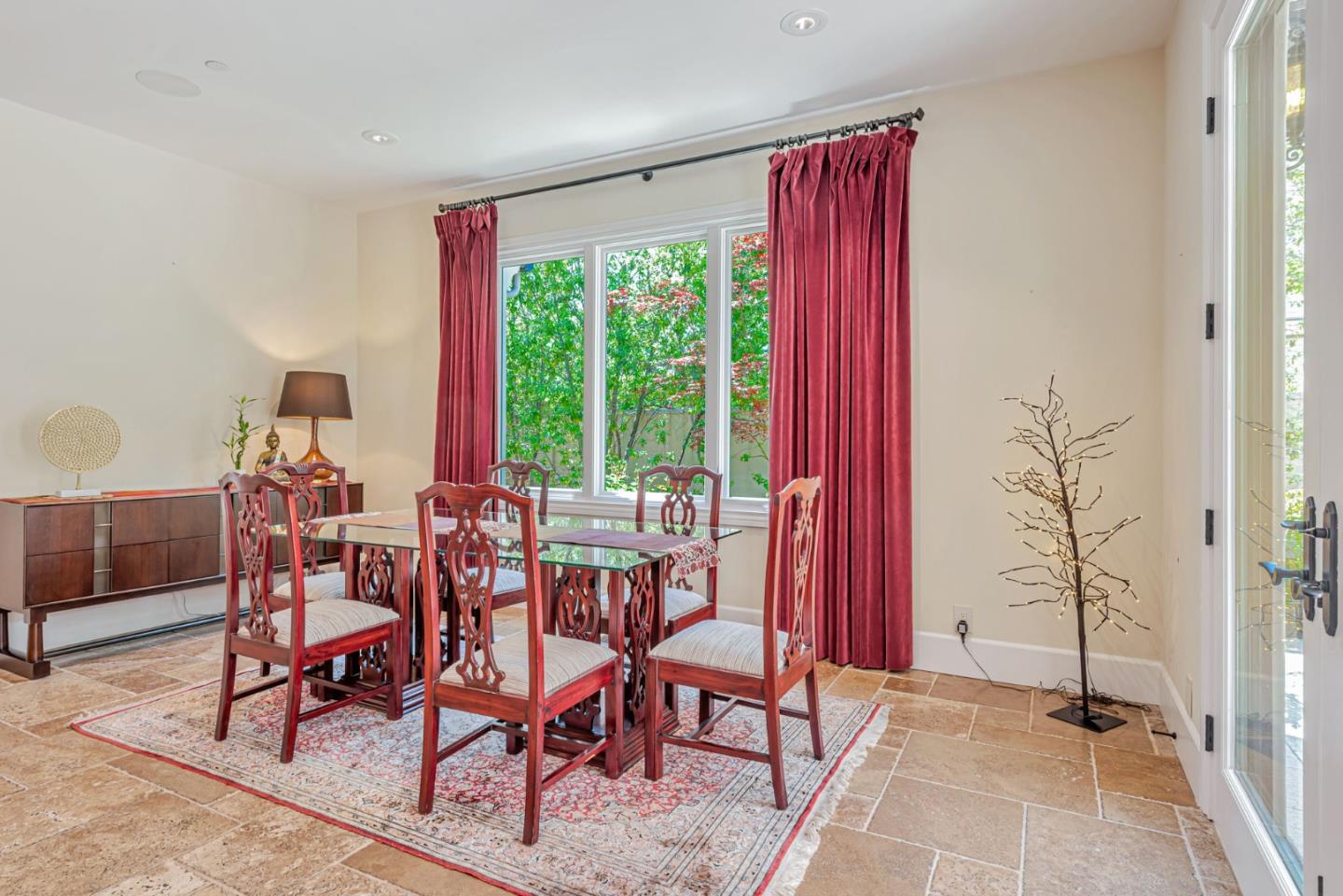 Detail Gallery Image 24 of 59 For 1998 Camino a Los Cerros, Menlo Park,  CA 94025 - 5 Beds | 4/1 Baths