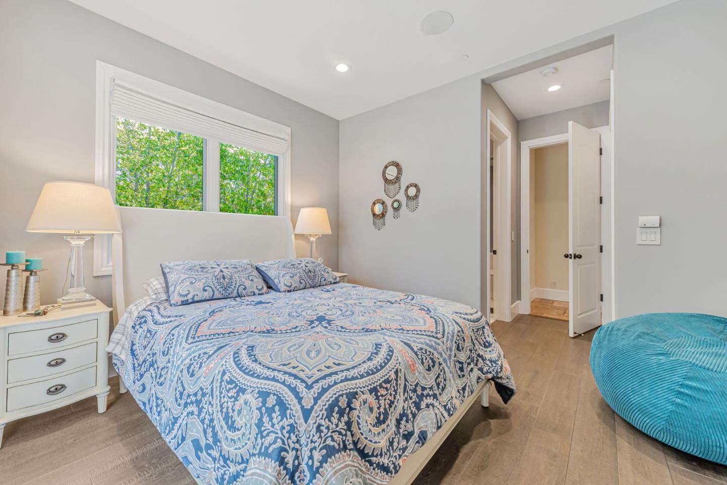 Detail Gallery Image 32 of 59 For 1998 Camino a Los Cerros, Menlo Park,  CA 94025 - 5 Beds | 4/1 Baths