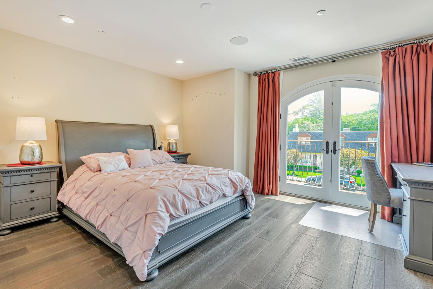 Detail Gallery Image 36 of 59 For 1998 Camino a Los Cerros, Menlo Park,  CA 94025 - 5 Beds | 4/1 Baths