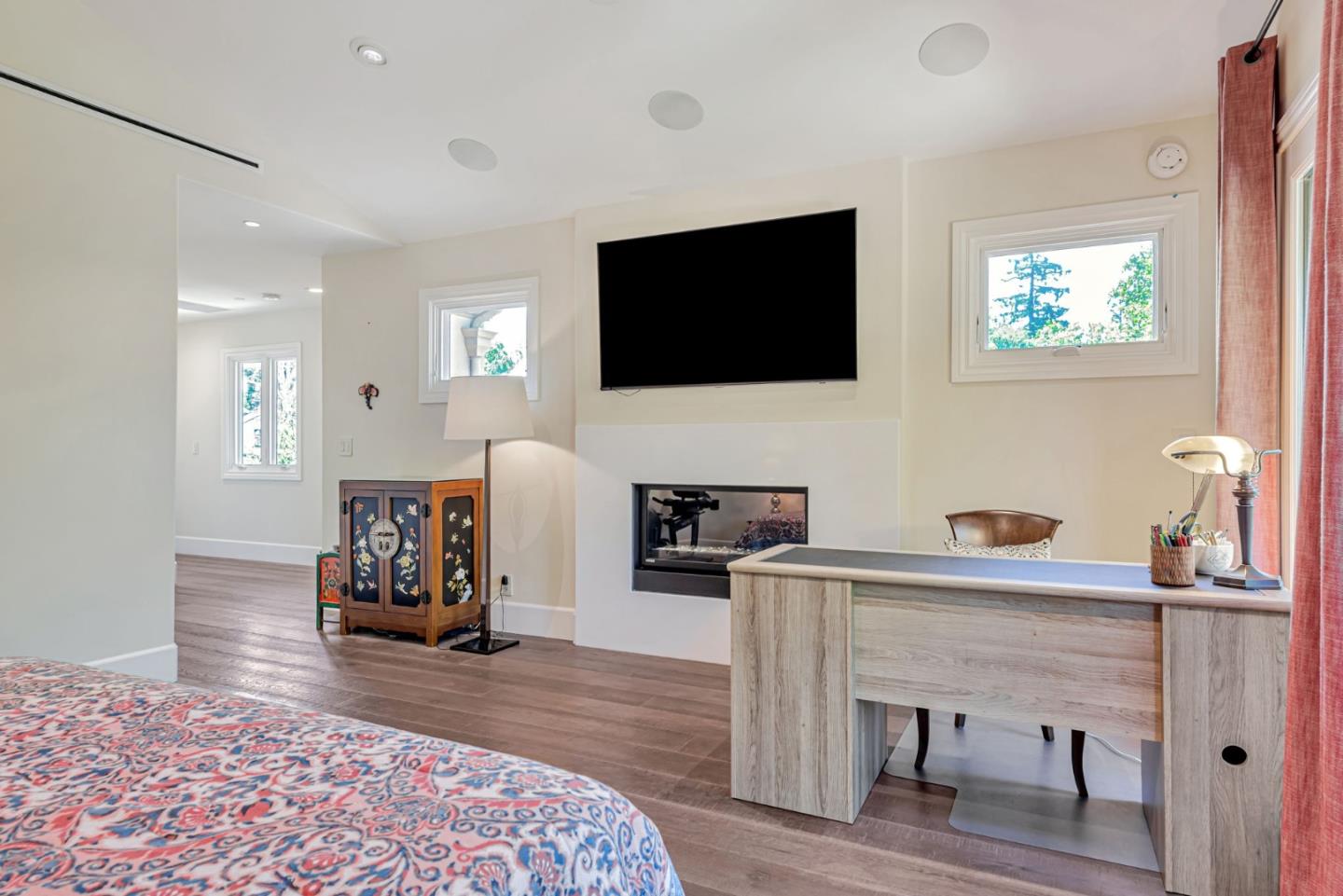 Detail Gallery Image 40 of 59 For 1998 Camino a Los Cerros, Menlo Park,  CA 94025 - 5 Beds | 4/1 Baths
