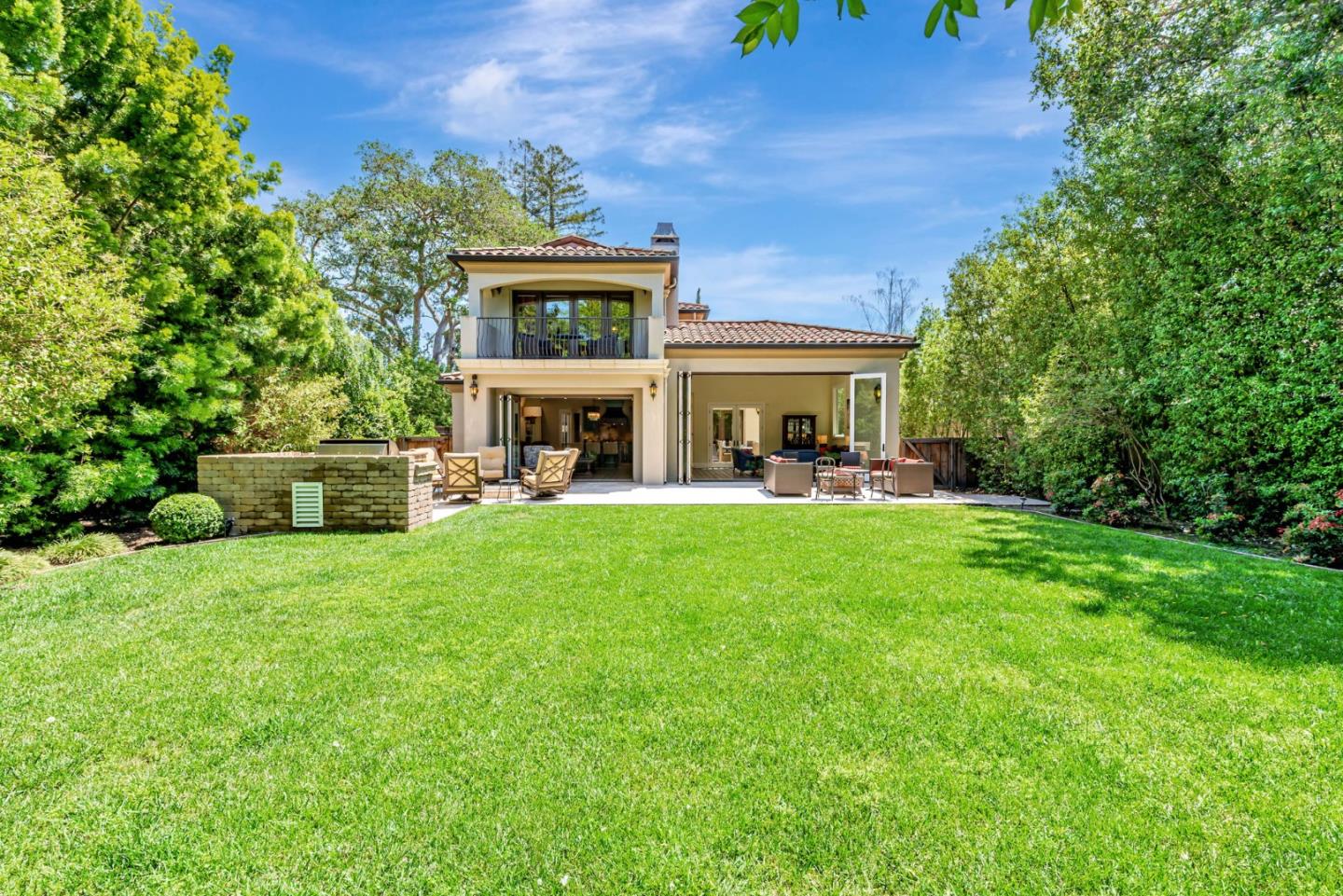 Detail Gallery Image 52 of 59 For 1998 Camino a Los Cerros, Menlo Park,  CA 94025 - 5 Beds | 4/1 Baths