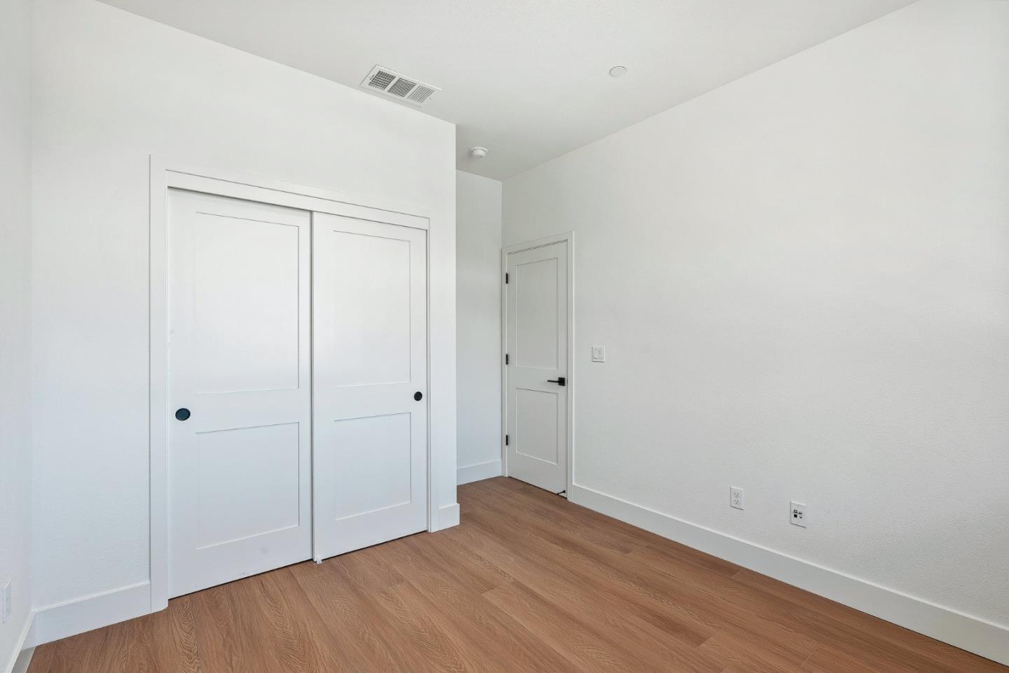 Detail Gallery Image 26 of 26 For 931 Woodside Rd, Redwood City,  CA 94061 - 4 Beds | 2/1 Baths