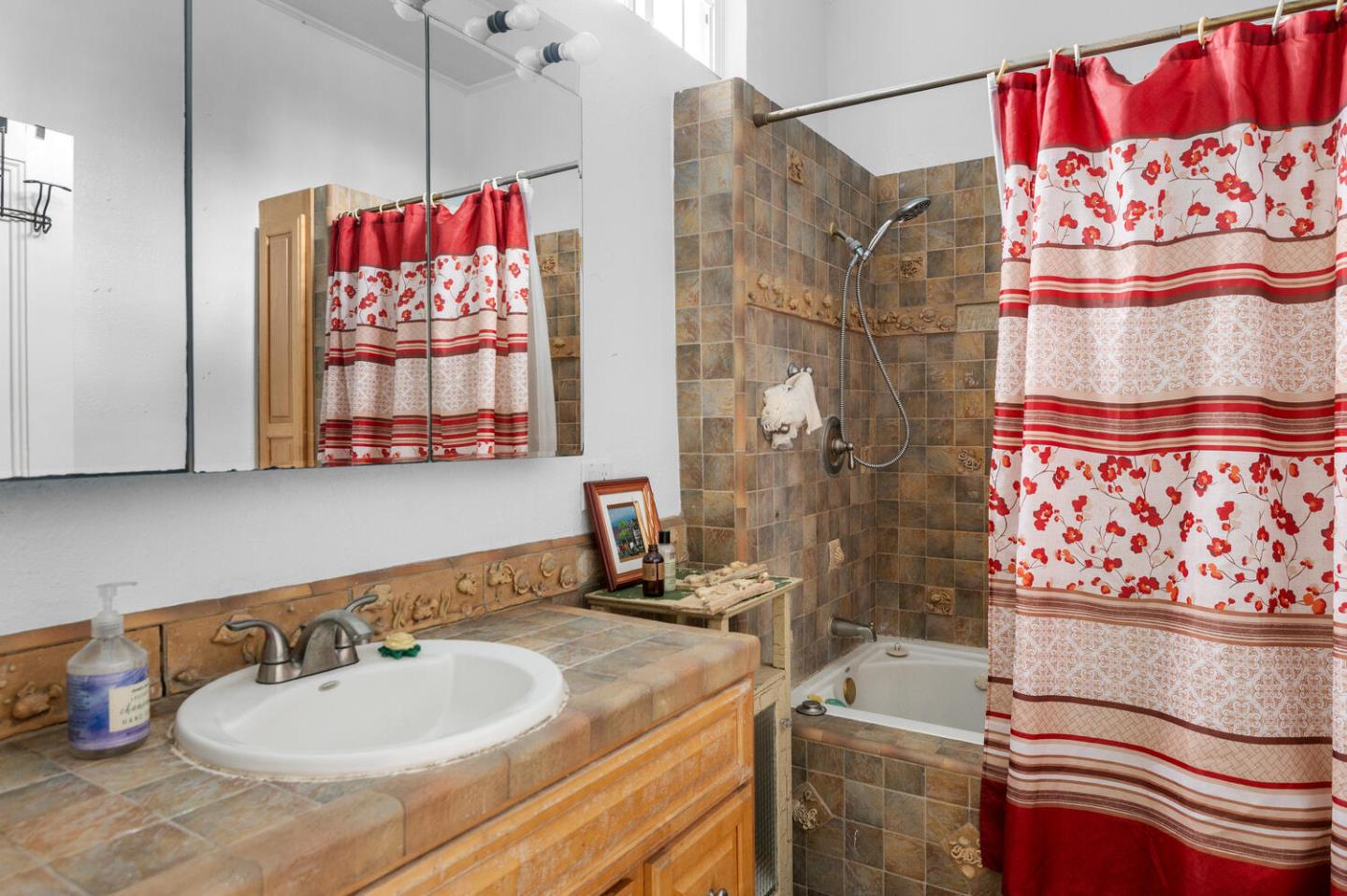 Detail Gallery Image 24 of 39 For 1855 Llagas Rd, Morgan Hill,  CA 95037 - 5 Beds | 3 Baths