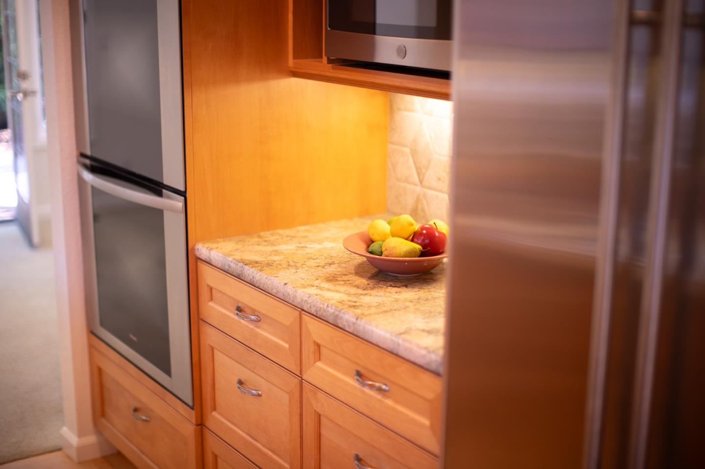 Detail Gallery Image 13 of 38 For 1210 Fiddlers Grn, San Jose,  CA 95125 - 3 Beds | 2/1 Baths