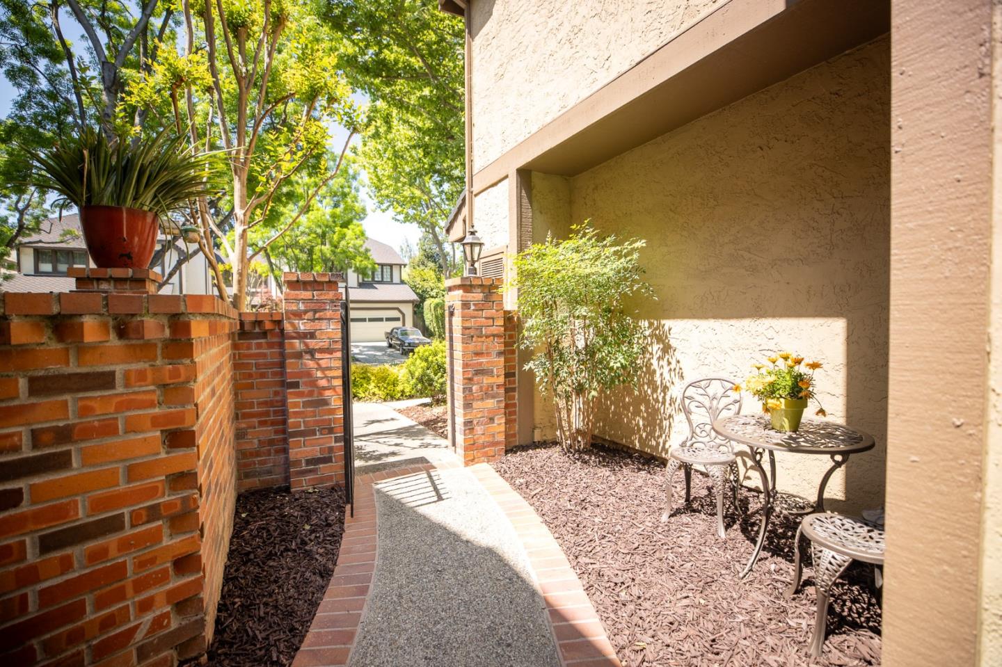 Detail Gallery Image 2 of 38 For 1210 Fiddlers Grn, San Jose,  CA 95125 - 3 Beds | 2/1 Baths