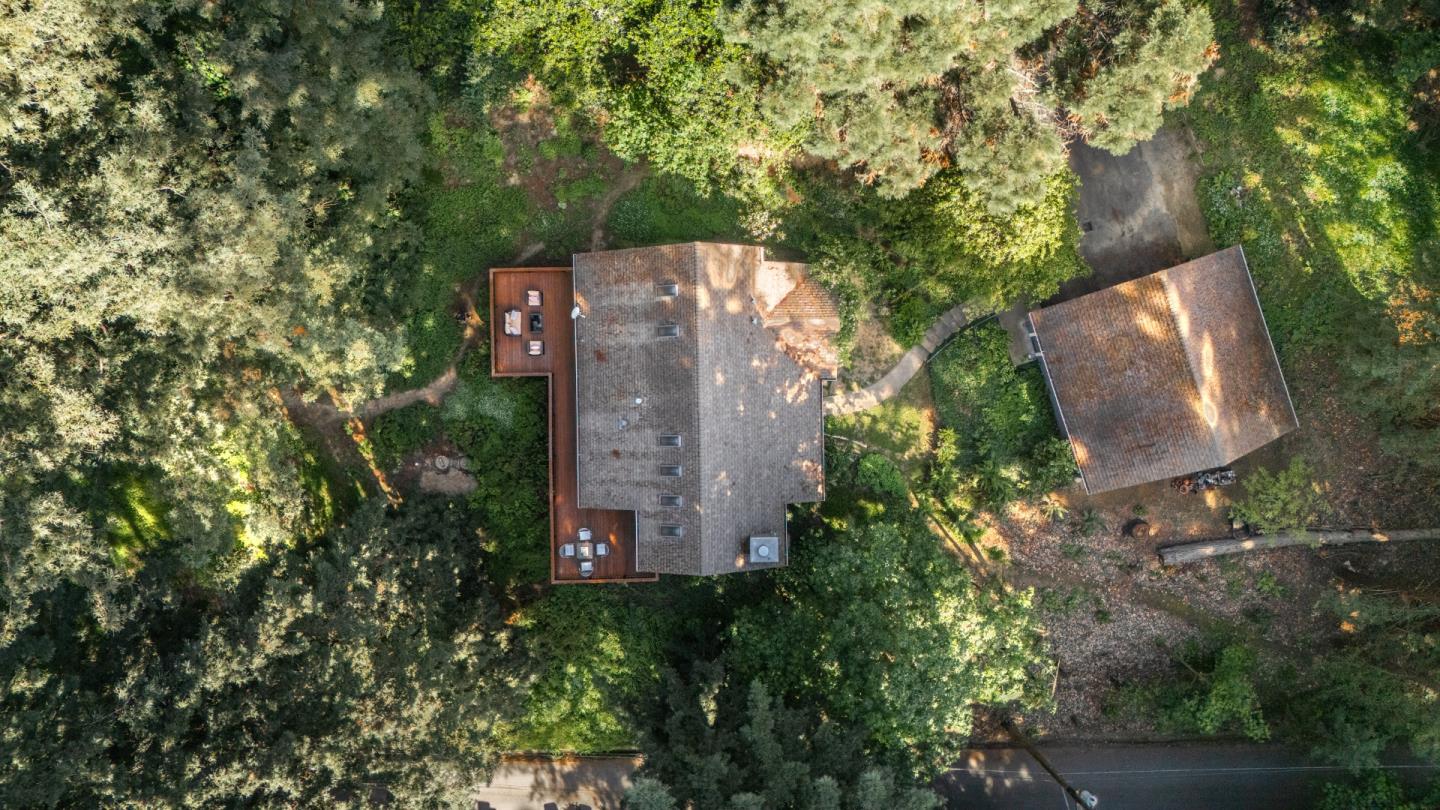 Detail Gallery Image 2 of 43 For 22021 Old Santa Cruz Hwy, Los Gatos,  CA 95033 - 2 Beds | 2 Baths