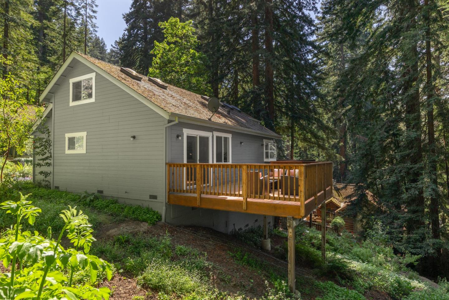 Detail Gallery Image 39 of 43 For 22021 Old Santa Cruz Hwy, Los Gatos,  CA 95033 - 2 Beds | 2 Baths