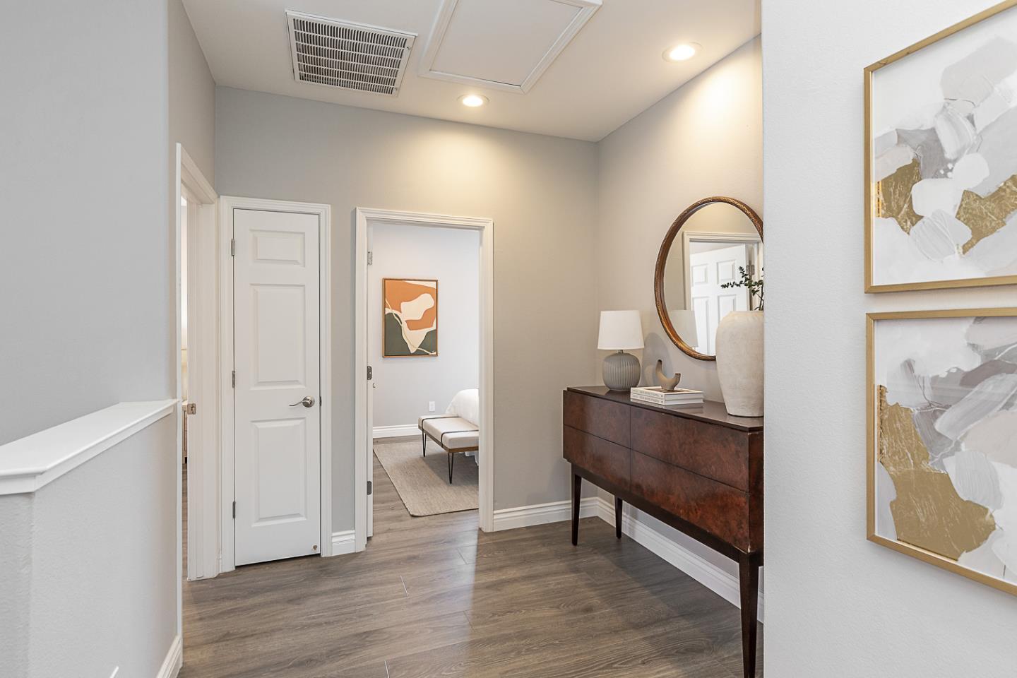 Detail Gallery Image 12 of 30 For 947 Sunbonnet Loop, San Jose,  CA 95125 - 5 Beds | 3 Baths