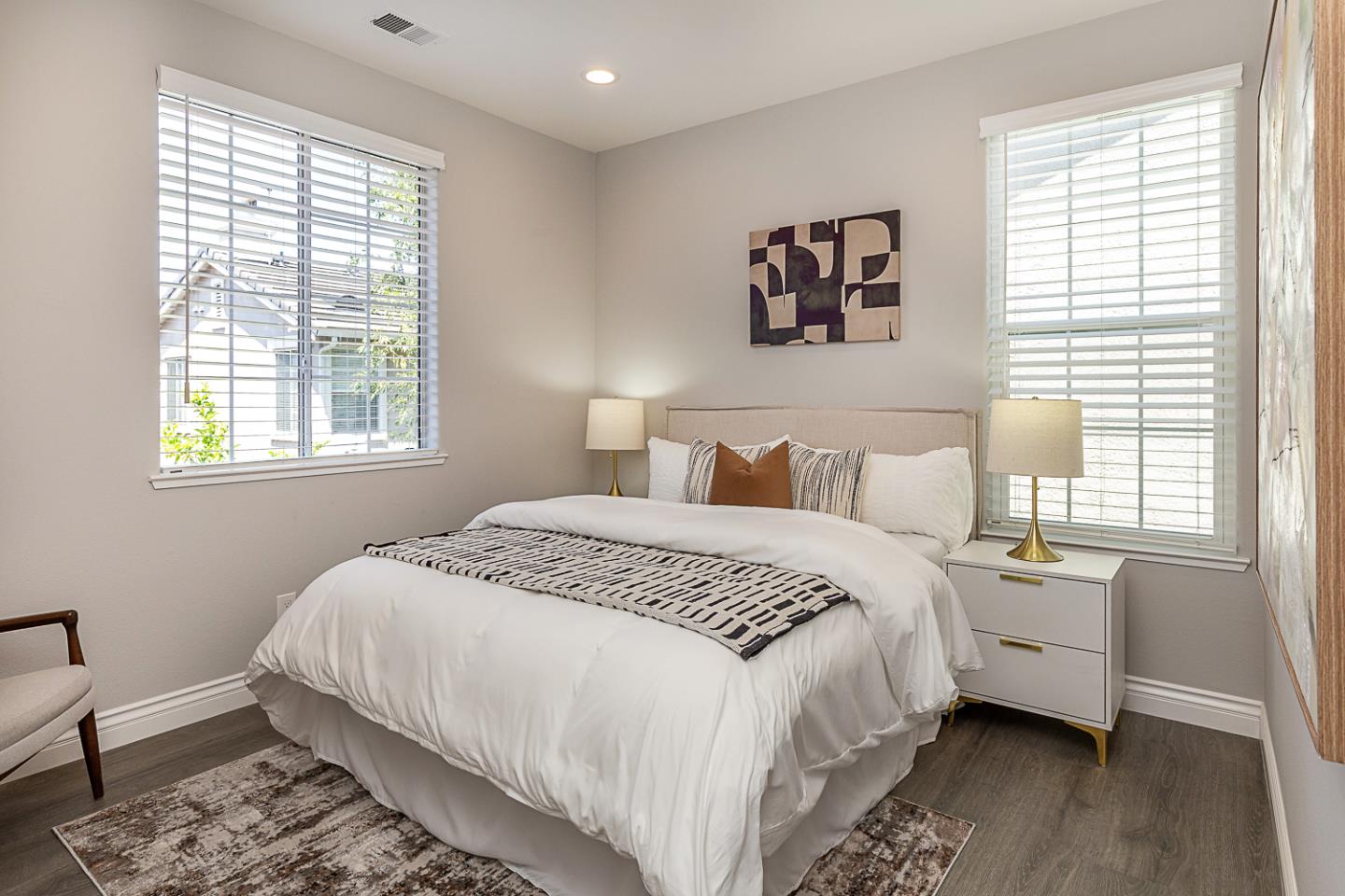 Detail Gallery Image 13 of 30 For 947 Sunbonnet Loop, San Jose,  CA 95125 - 5 Beds | 3 Baths