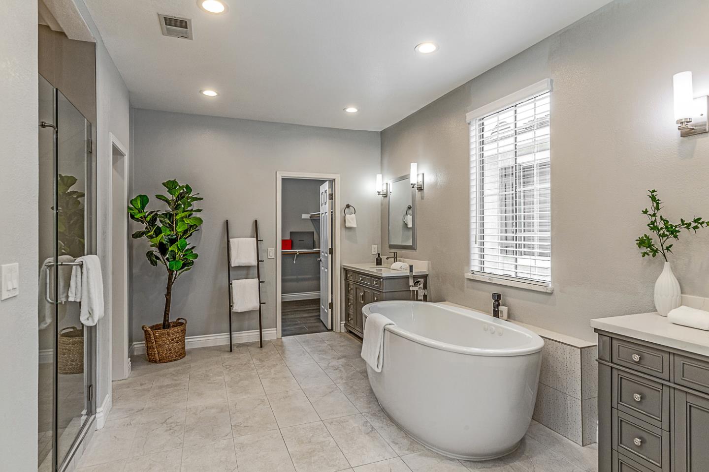 Detail Gallery Image 20 of 30 For 947 Sunbonnet Loop, San Jose,  CA 95125 - 5 Beds | 3 Baths