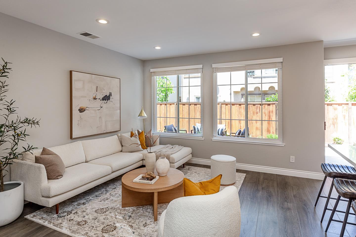 Detail Gallery Image 5 of 30 For 947 Sunbonnet Loop, San Jose,  CA 95125 - 5 Beds | 3 Baths