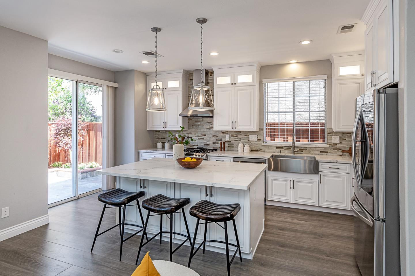 Detail Gallery Image 9 of 30 For 947 Sunbonnet Loop, San Jose,  CA 95125 - 5 Beds | 3 Baths