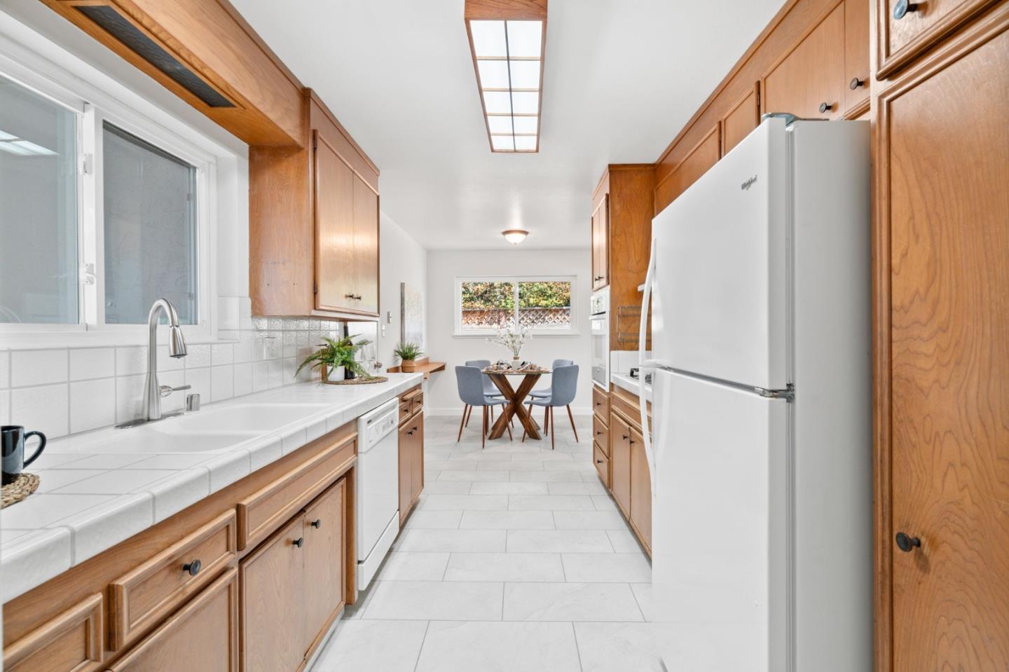 Detail Gallery Image 7 of 43 For 524 S Park Dr, San Jose,  CA 95129 - 4 Beds | 2 Baths