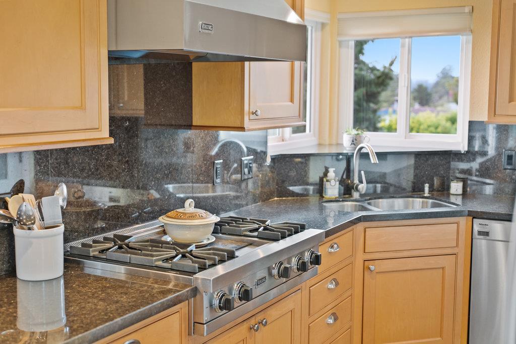 Detail Gallery Image 14 of 37 For 7149 Danko Dr, Aptos,  CA 95003 - 3 Beds | 2/1 Baths