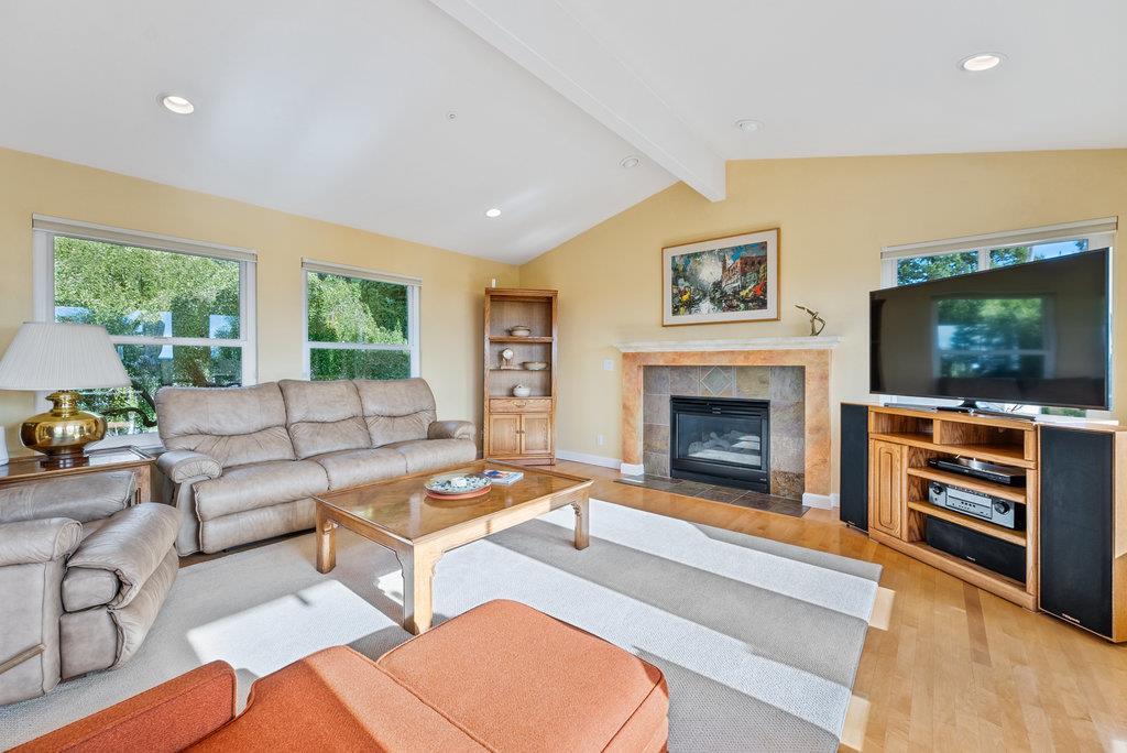 Detail Gallery Image 5 of 37 For 7149 Danko Dr, Aptos,  CA 95003 - 3 Beds | 2/1 Baths