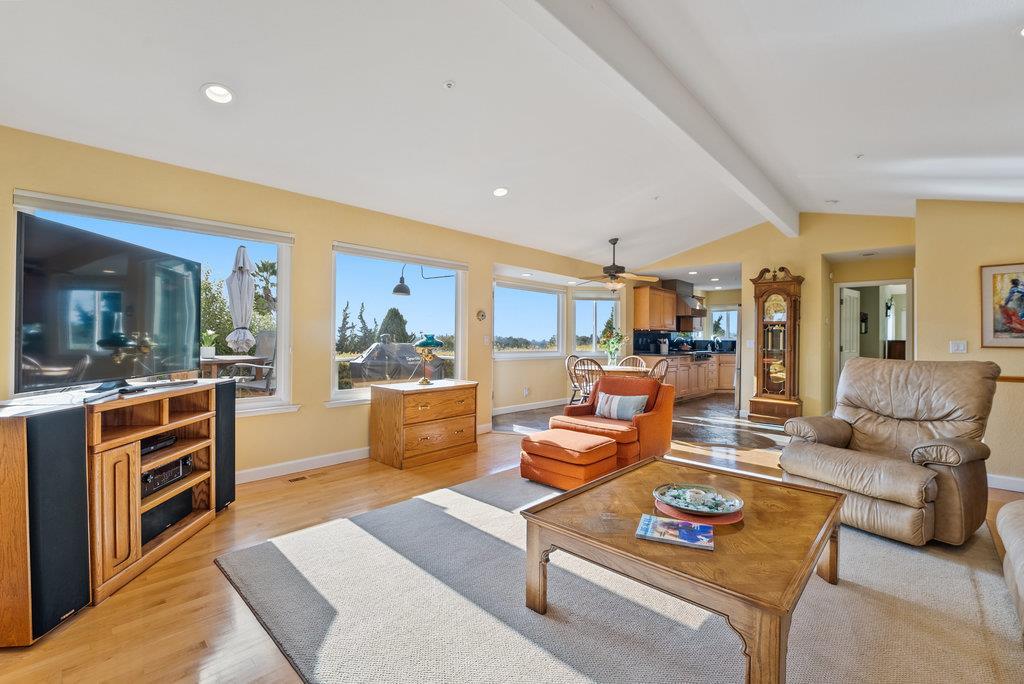 Detail Gallery Image 7 of 37 For 7149 Danko Dr, Aptos,  CA 95003 - 3 Beds | 2/1 Baths