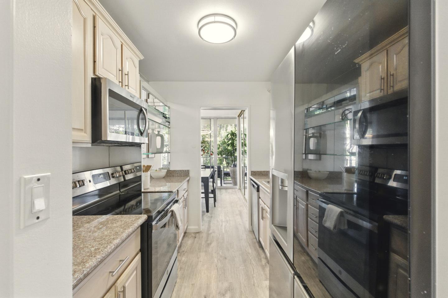 Detail Gallery Image 11 of 52 For 400 Davey Glen Rd #4729,  Belmont,  CA 94002 - 3 Beds | 2 Baths