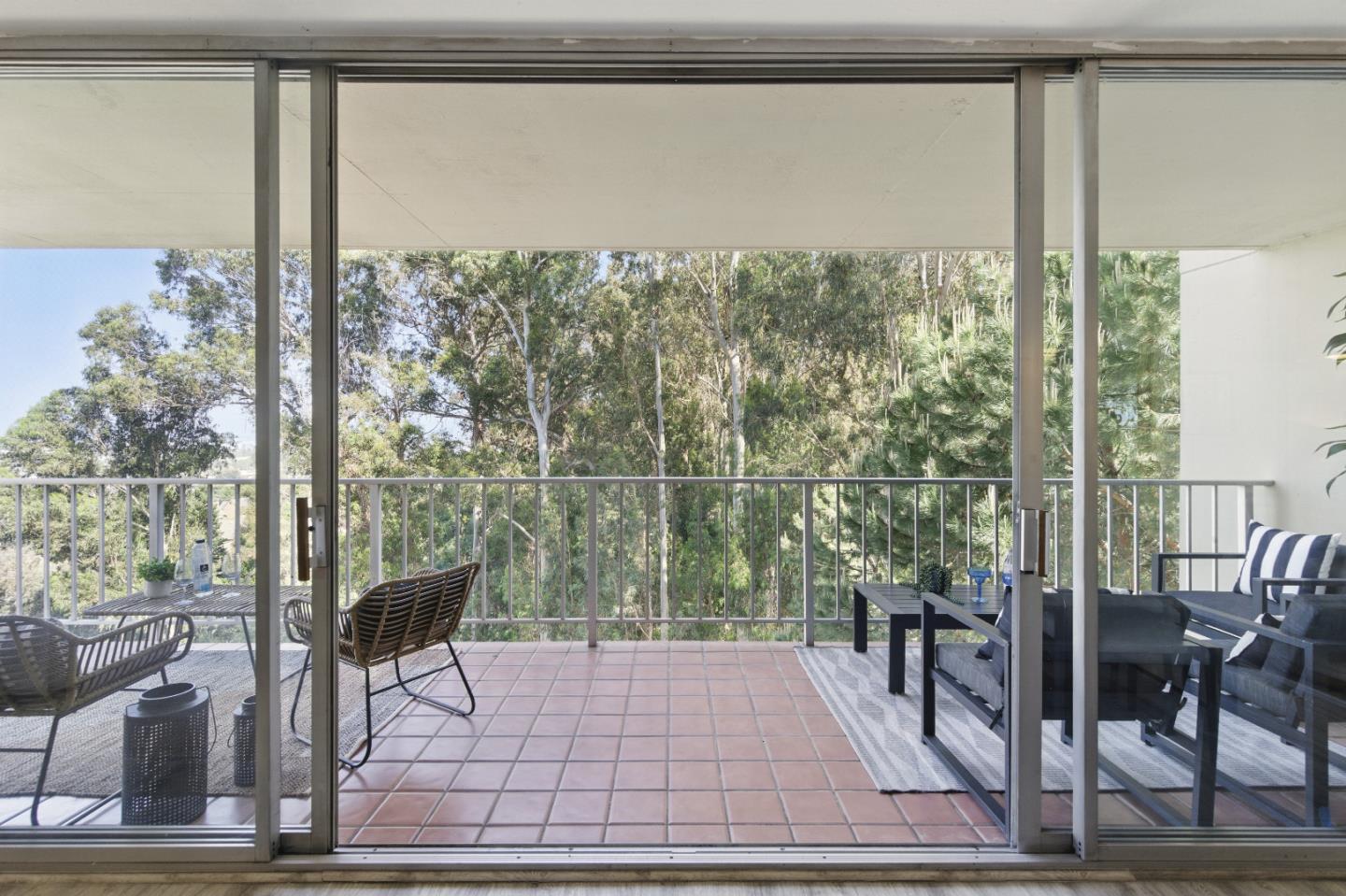 Detail Gallery Image 2 of 52 For 400 Davey Glen Rd #4729,  Belmont,  CA 94002 - 3 Beds | 2 Baths