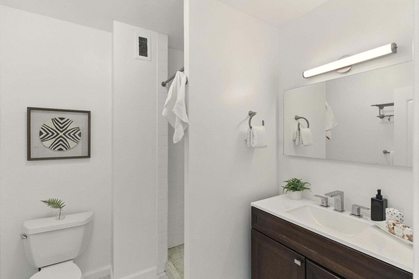 Detail Gallery Image 22 of 52 For 400 Davey Glen Rd #4729,  Belmont,  CA 94002 - 3 Beds | 2 Baths