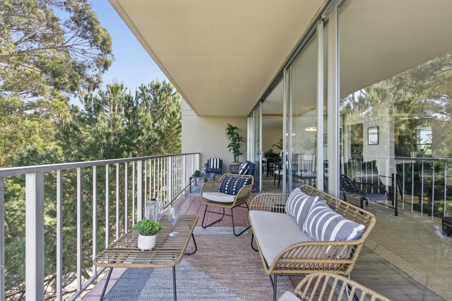 Detail Gallery Image 24 of 52 For 400 Davey Glen Rd #4729,  Belmont,  CA 94002 - 3 Beds | 2 Baths