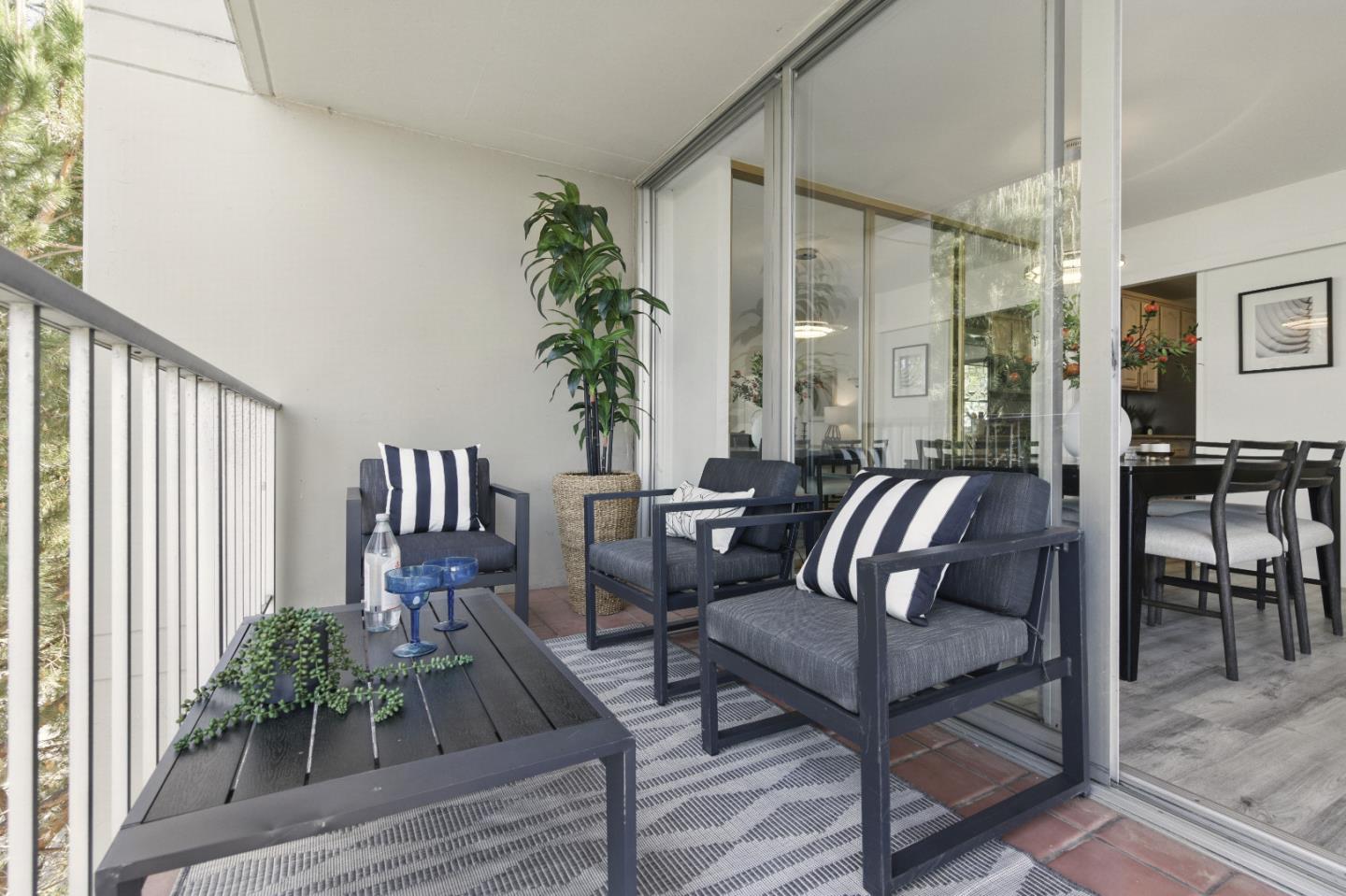 Detail Gallery Image 25 of 52 For 400 Davey Glen Rd #4729,  Belmont,  CA 94002 - 3 Beds | 2 Baths