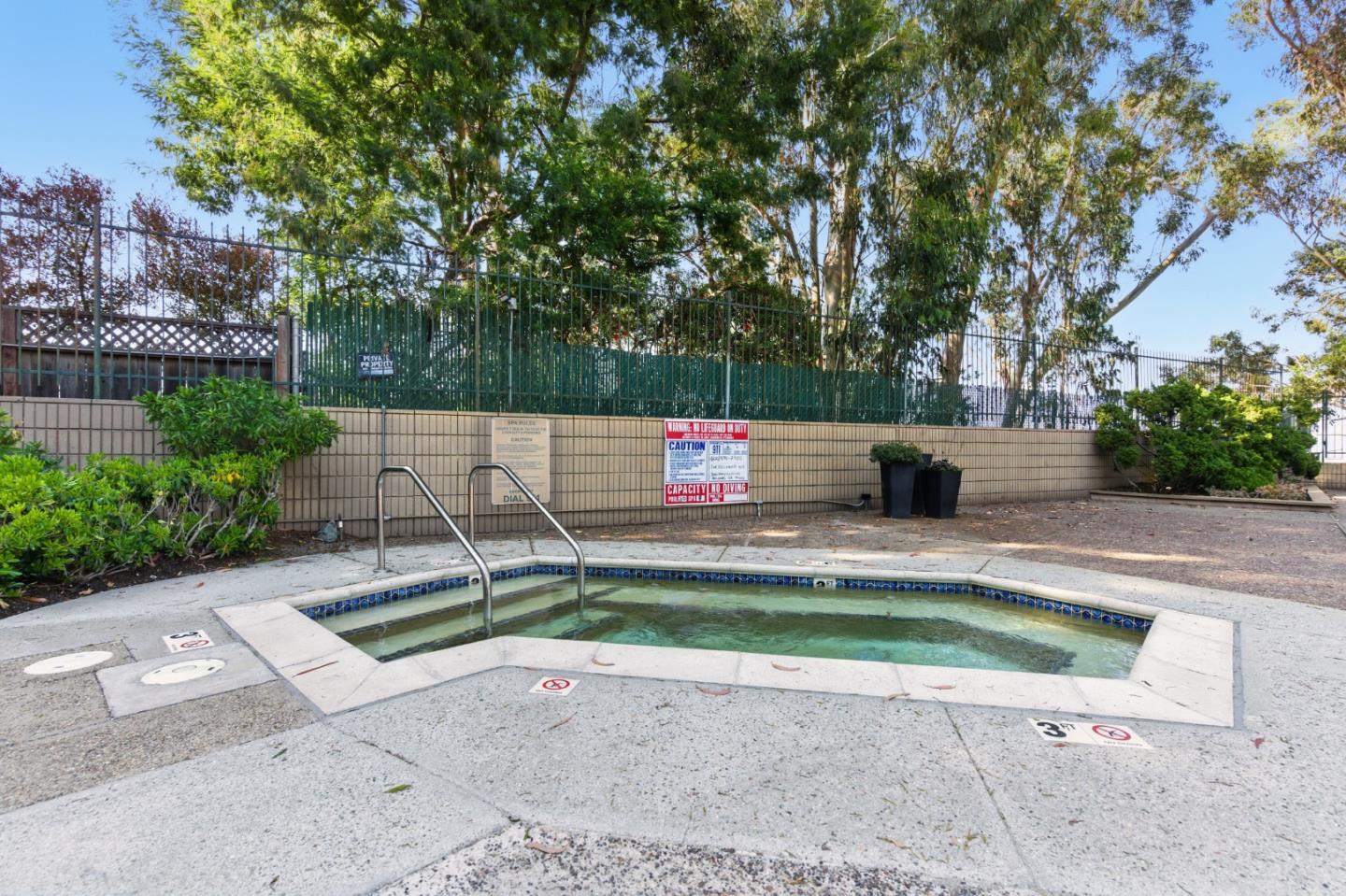 Detail Gallery Image 35 of 52 For 400 Davey Glen Rd #4729,  Belmont,  CA 94002 - 3 Beds | 2 Baths