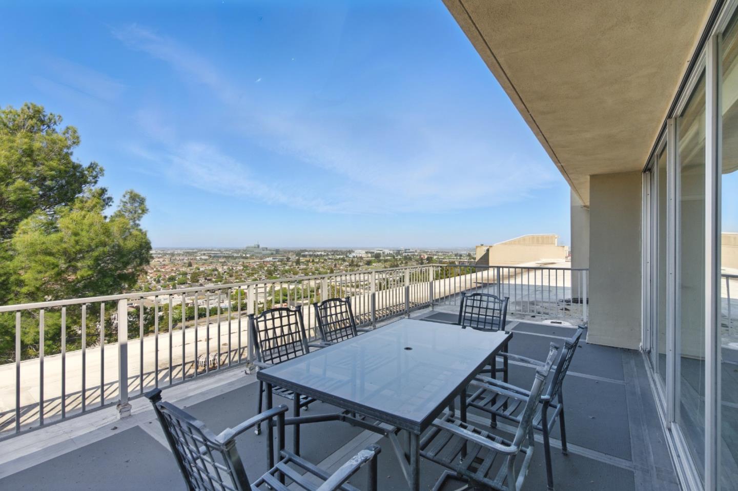 Detail Gallery Image 45 of 52 For 400 Davey Glen Rd #4729,  Belmont,  CA 94002 - 3 Beds | 2 Baths