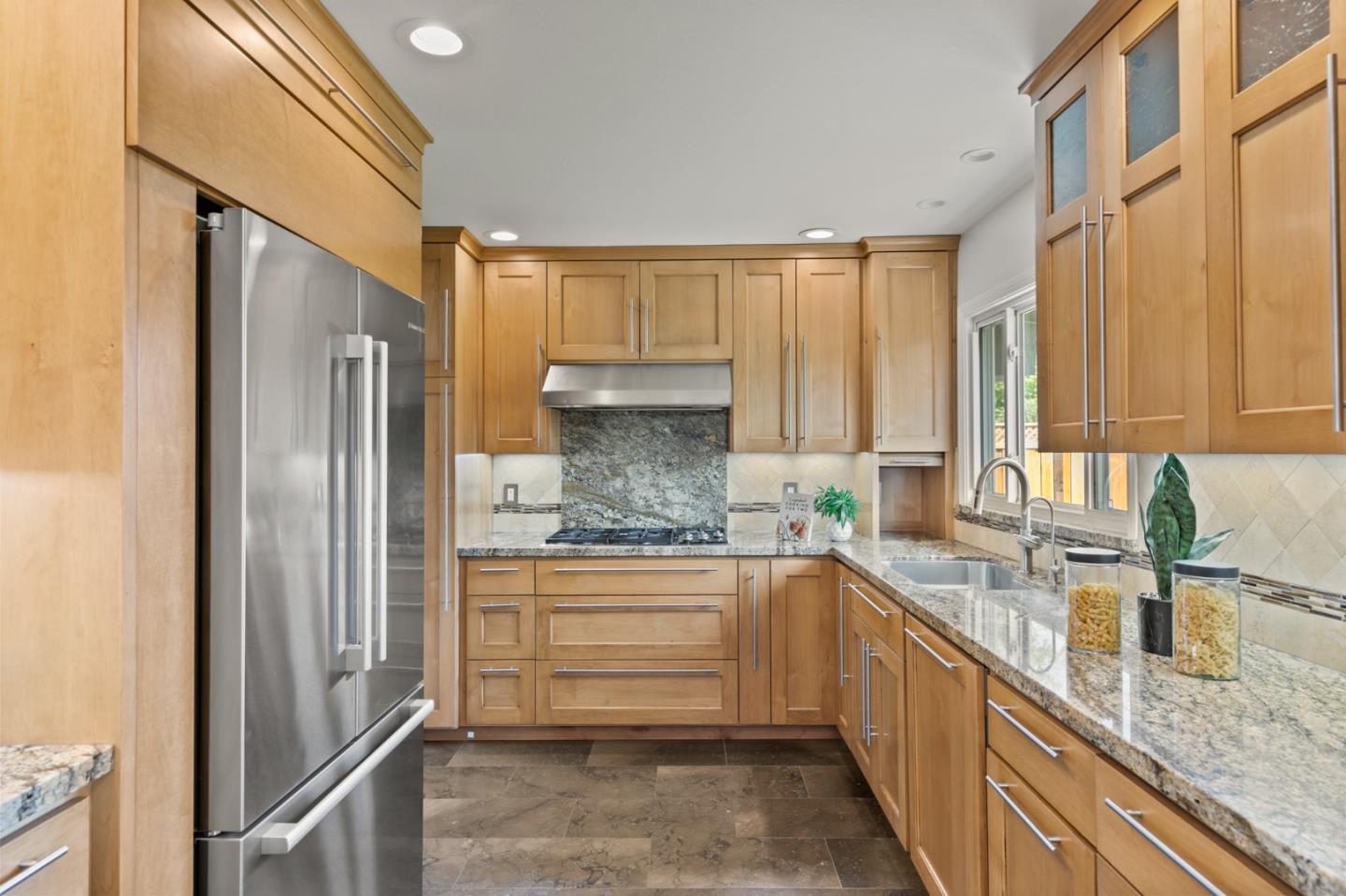 Detail Gallery Image 11 of 35 For 4291 Mckinnon Dr, San Jose,  CA 95130 - 3 Beds | 2/1 Baths