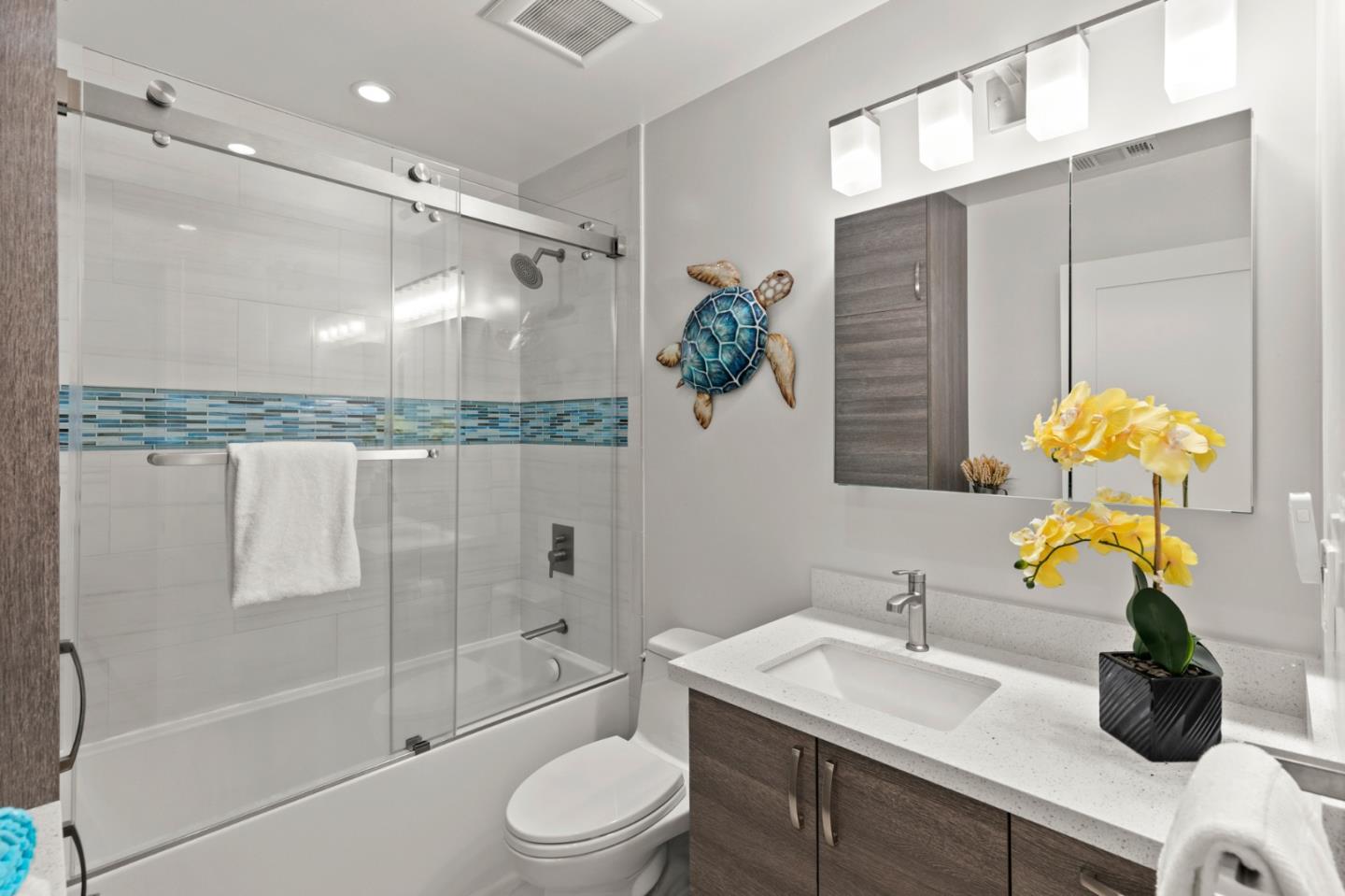 Detail Gallery Image 18 of 35 For 4291 Mckinnon Dr, San Jose,  CA 95130 - 3 Beds | 2/1 Baths