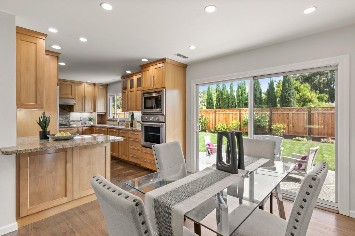 Detail Gallery Image 7 of 35 For 4291 Mckinnon Dr, San Jose,  CA 95130 - 3 Beds | 2/1 Baths