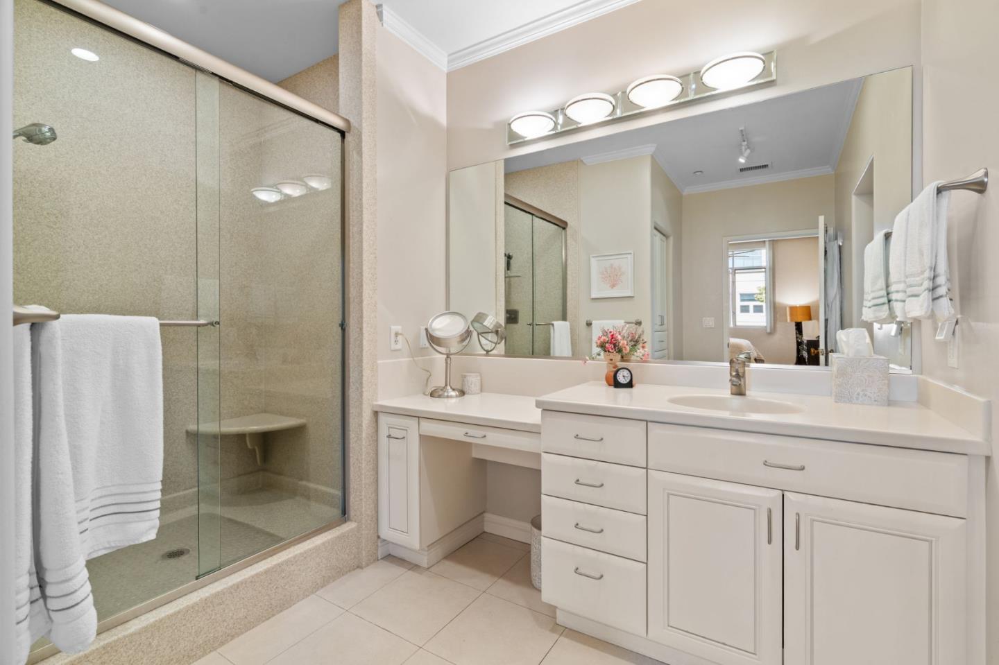 Detail Gallery Image 9 of 21 For 130 E San Fernando St Unit Ph18,  San Jose,  CA 95112 - 2 Beds | 2 Baths