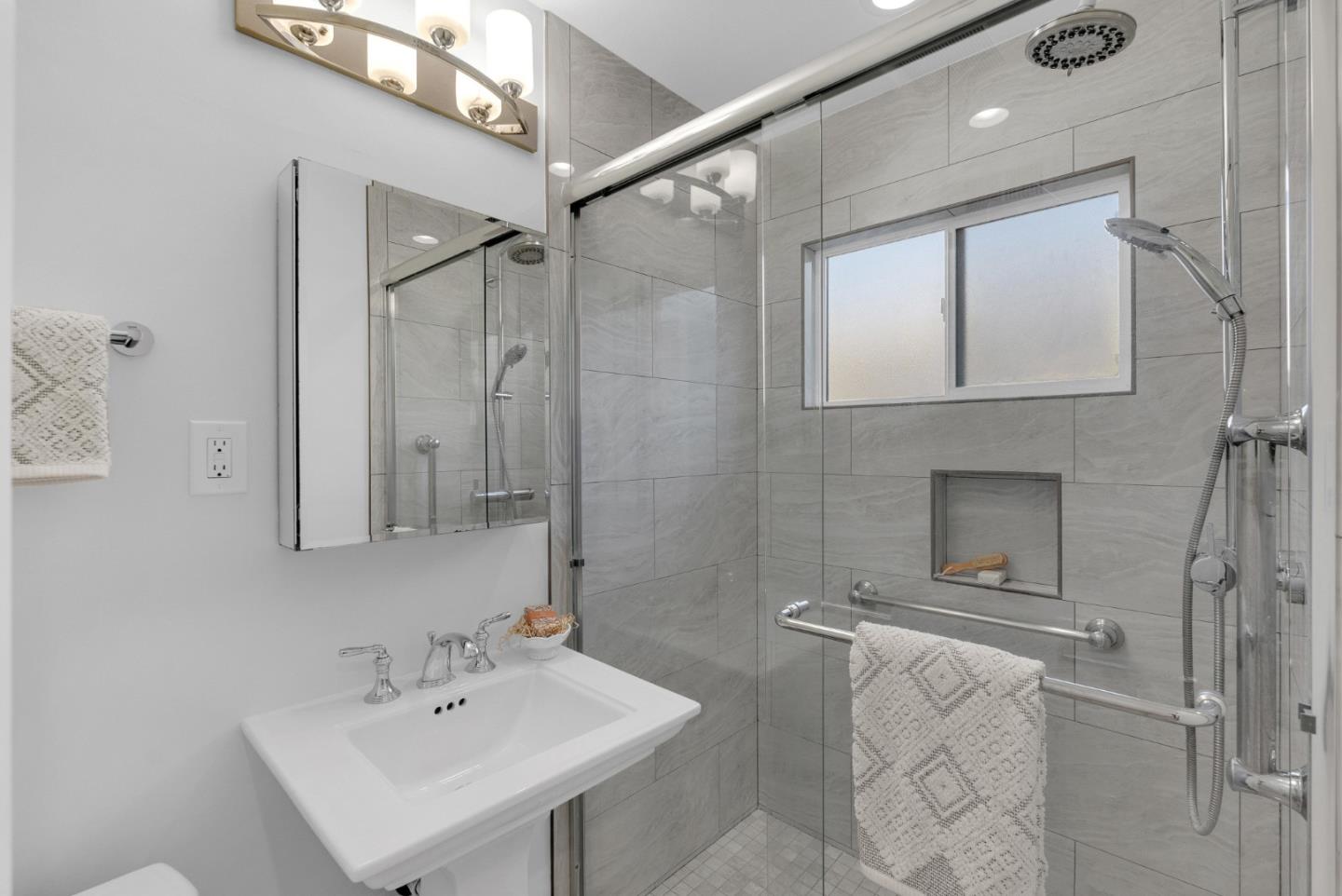 Detail Gallery Image 22 of 35 For 2436 Armstrong Pl, Santa Clara,  CA 95050 - 3 Beds | 2 Baths