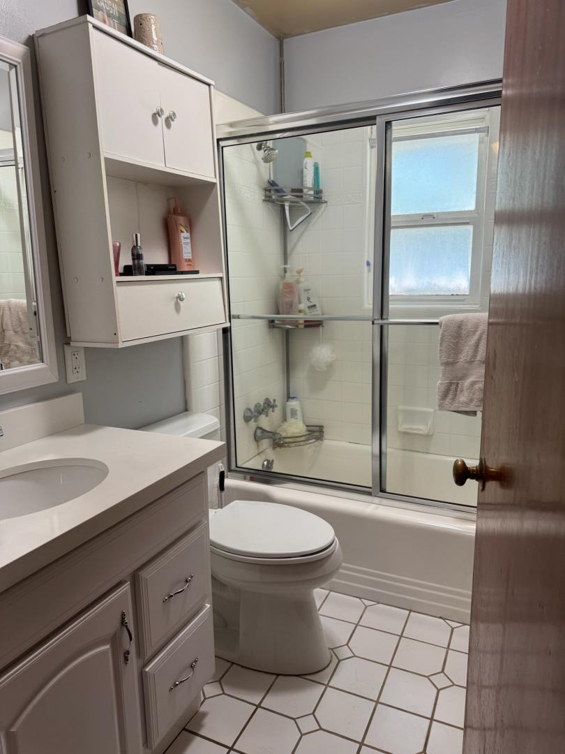 Detail Gallery Image 10 of 12 For 14205 Sycamore Ave, San Martin,  CA 95046 - 4 Beds | 1/1 Baths