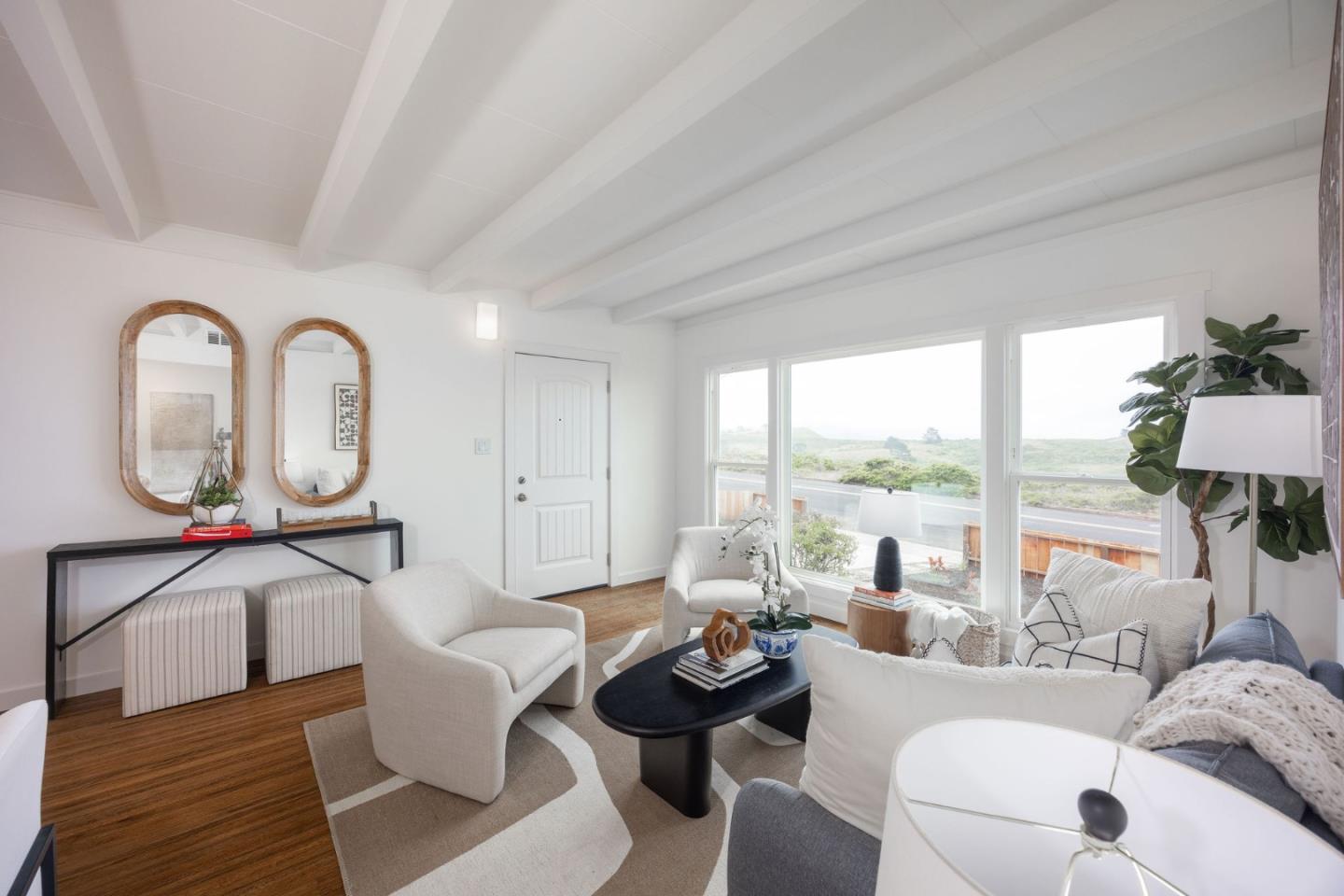 Detail Gallery Image 11 of 37 For 595 Manor Dr, Pacifica,  CA 94044 - 3 Beds | 1 Baths