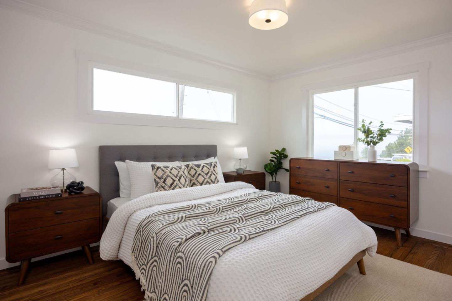 Detail Gallery Image 17 of 37 For 595 Manor Dr, Pacifica,  CA 94044 - 3 Beds | 1 Baths
