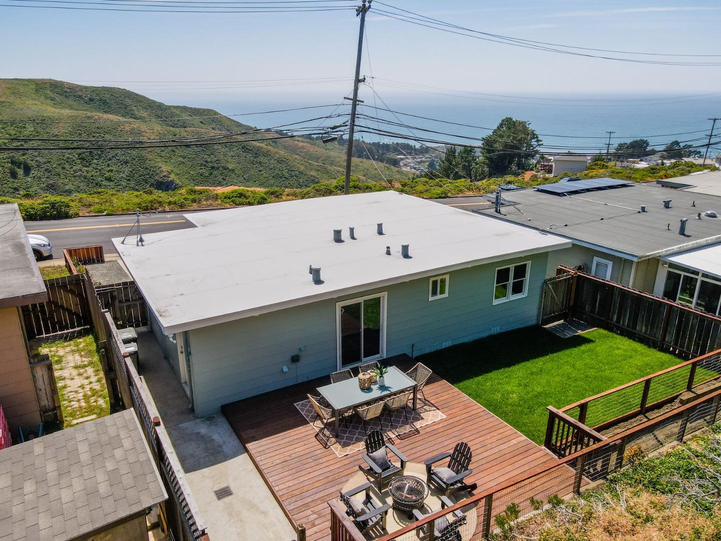 Detail Gallery Image 28 of 37 For 595 Manor Dr, Pacifica,  CA 94044 - 3 Beds | 1 Baths