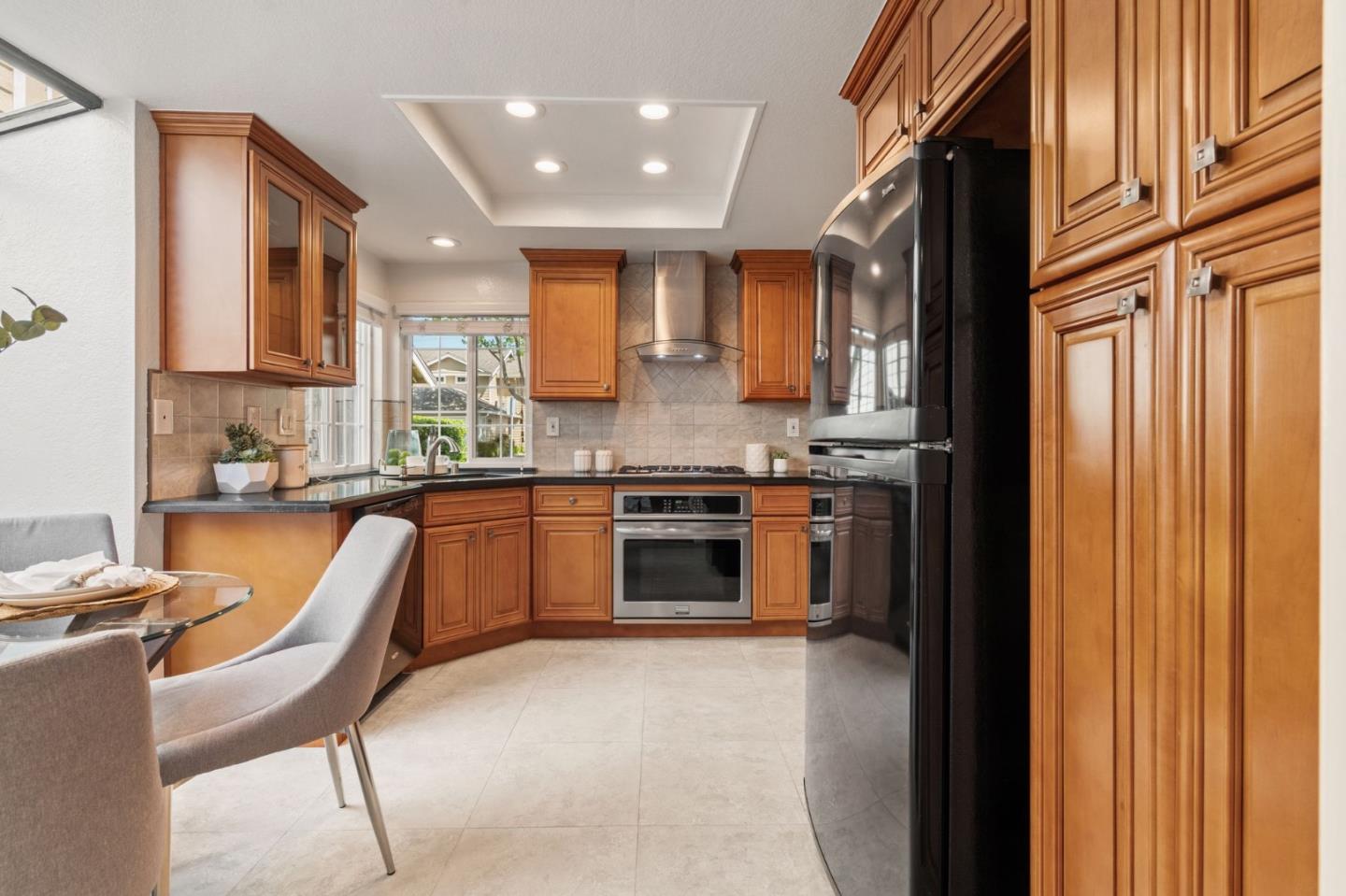 Detail Gallery Image 12 of 35 For 3875 Harlequin Ter, Fremont,  CA 94555 - 2 Beds | 2/1 Baths